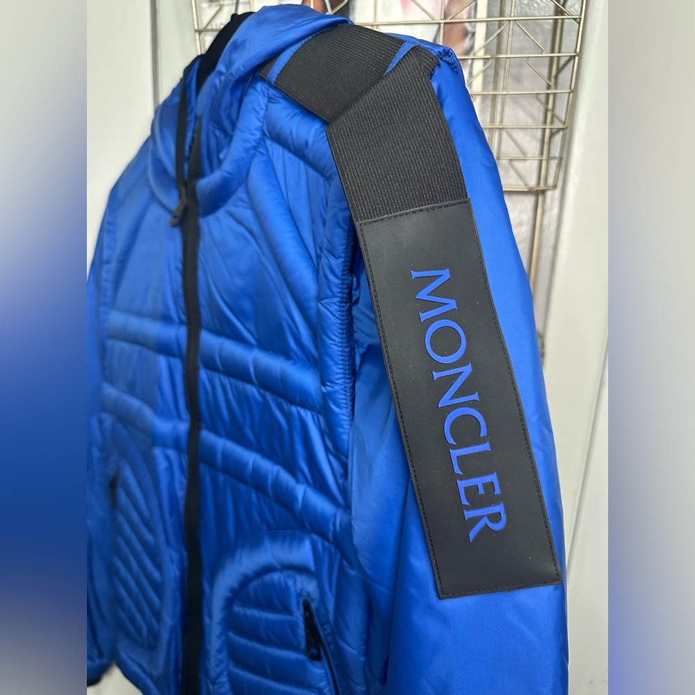 Moncler Craig Green Down-Filled Jacket – Limited Edition Genius Collection! 🔥💙 - Picture 6 of 10